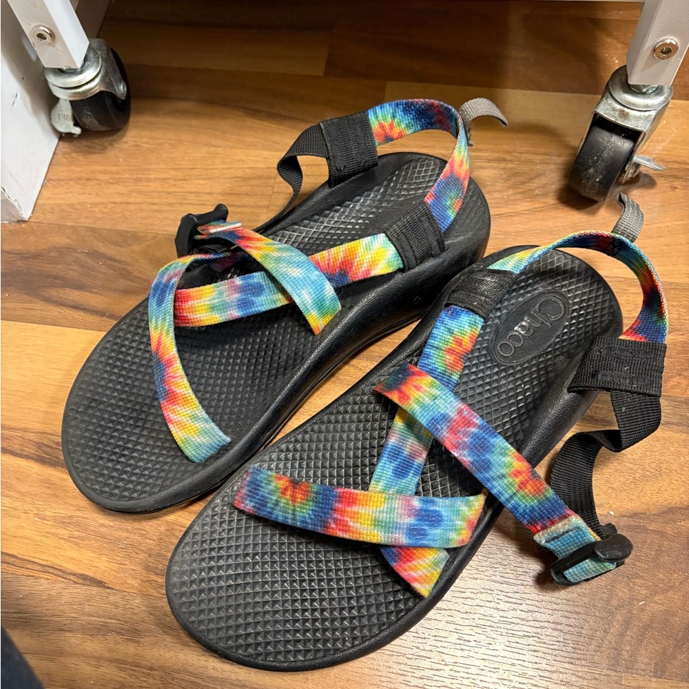 Like New Tie-Dye Chacos